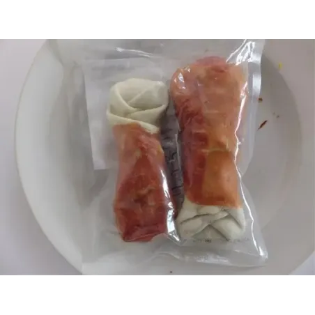 Pamlsek Salač Stehno z buvolí kůže obalené kachním masem 12 cm, 2 ks