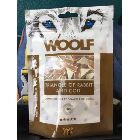 Pamlsek Woolf Dog Rabbit and Cod Triangle 100 g